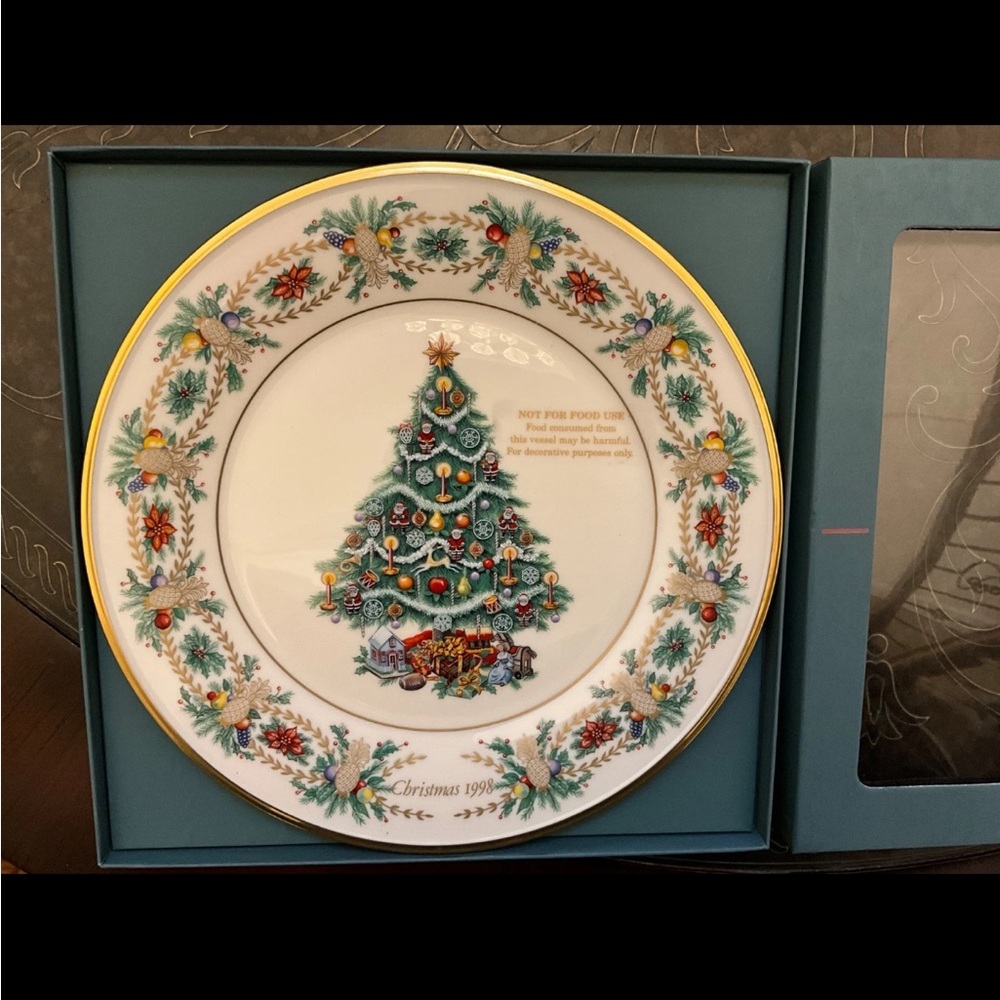 Lenox America Christmas Tree Decorative Plate